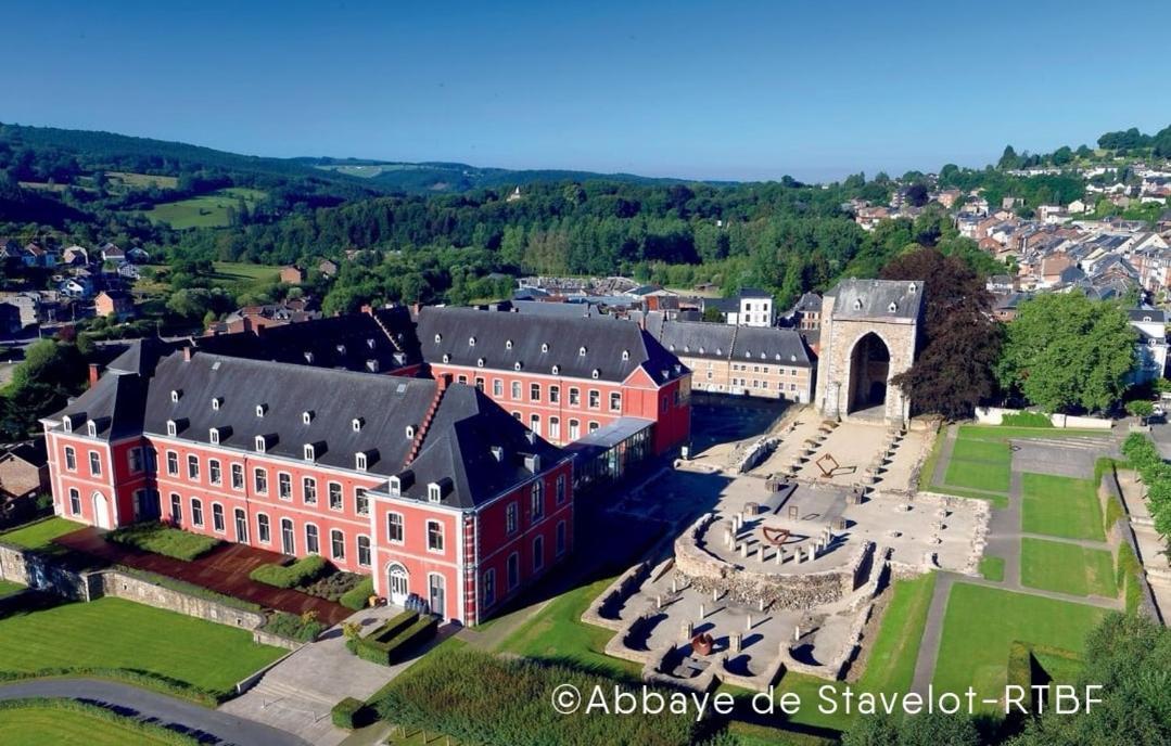 La Pierre Du Diable Bed and Breakfast Stavelot Eksteriør billede